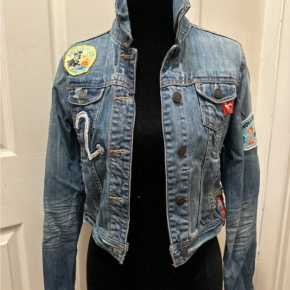 Stylish Denim Jacket with Patches